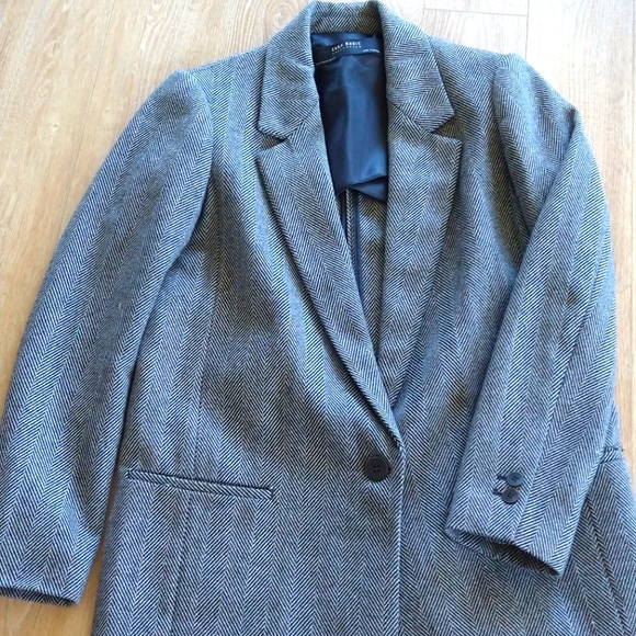 Vest - Picture 1 of 8